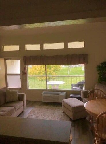 #108 Condo near large pool & shuttle to Gorge Amp-book separately