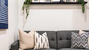 Unclassified image, 4 of 24, button - Lincoln Lofts: 202 | Bright & Stylish DC Retreat (Washington)