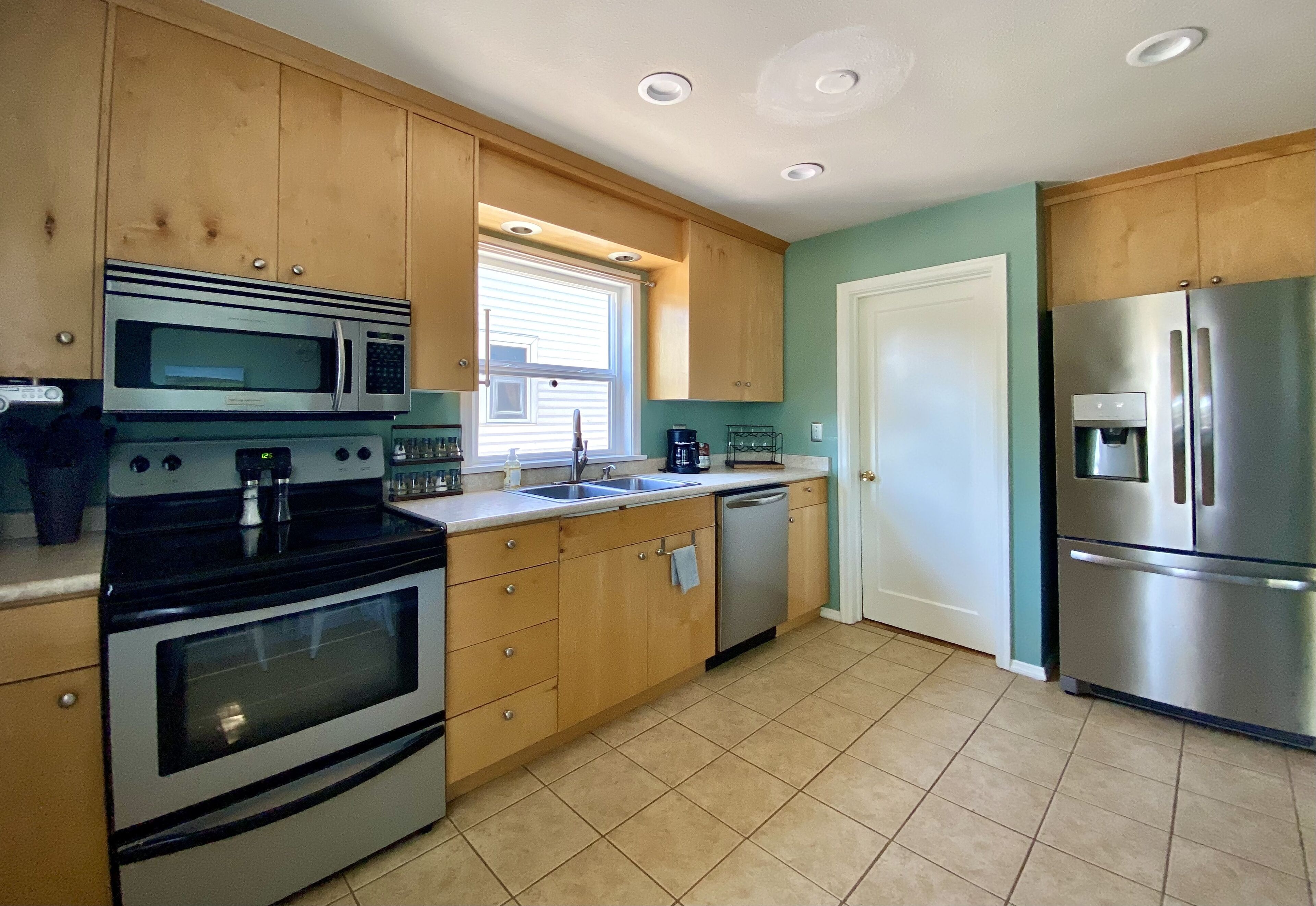 Charming 3 bedroom home near downtown and hospitals