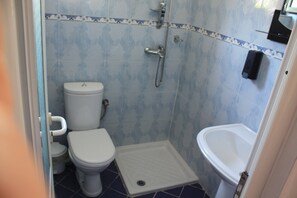 Bathroom - Hostel Kanina (Sarandë)