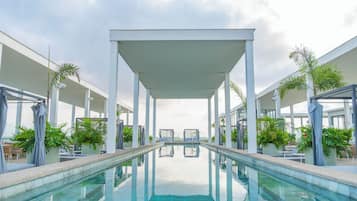 3 outdoor pools, pool loungers