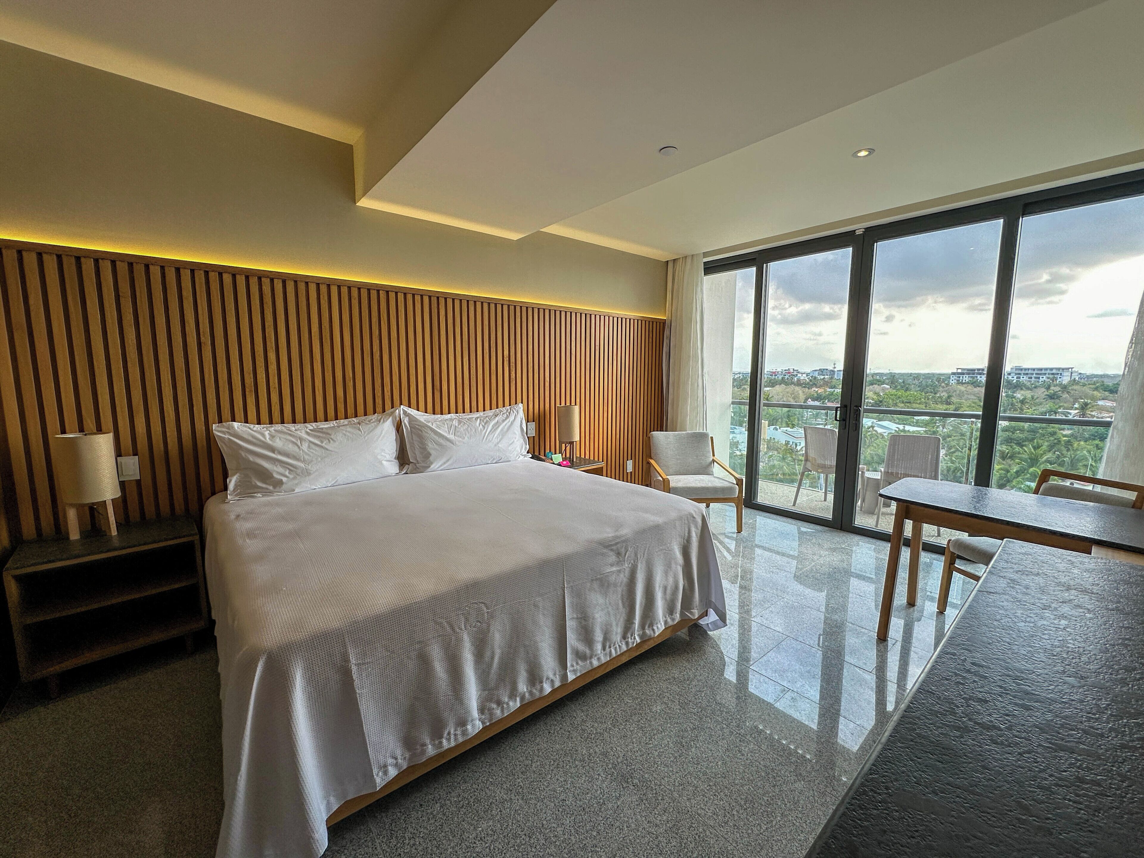 Deluxe River View | Minibar, brankas, setrika/meja setrika, dan Wi-Fi gratis