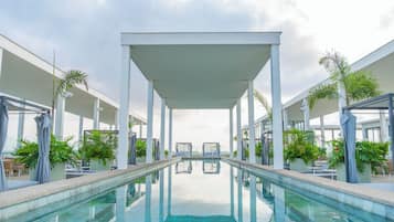 3 outdoor pools, sun loungers