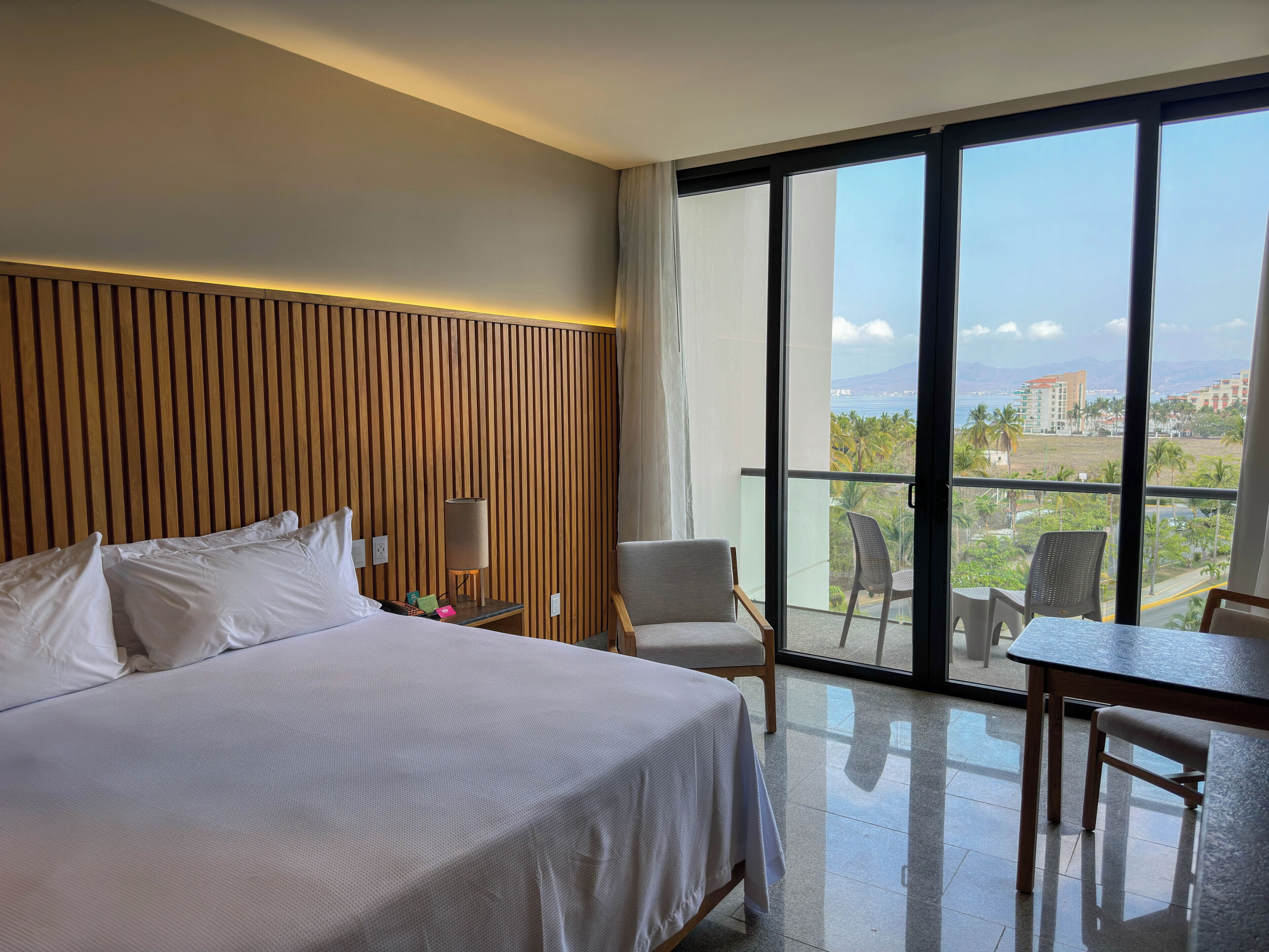 Deluxe Panoramic View | Minibar, brankas, setrika/meja setrika, dan Wi-Fi gratis