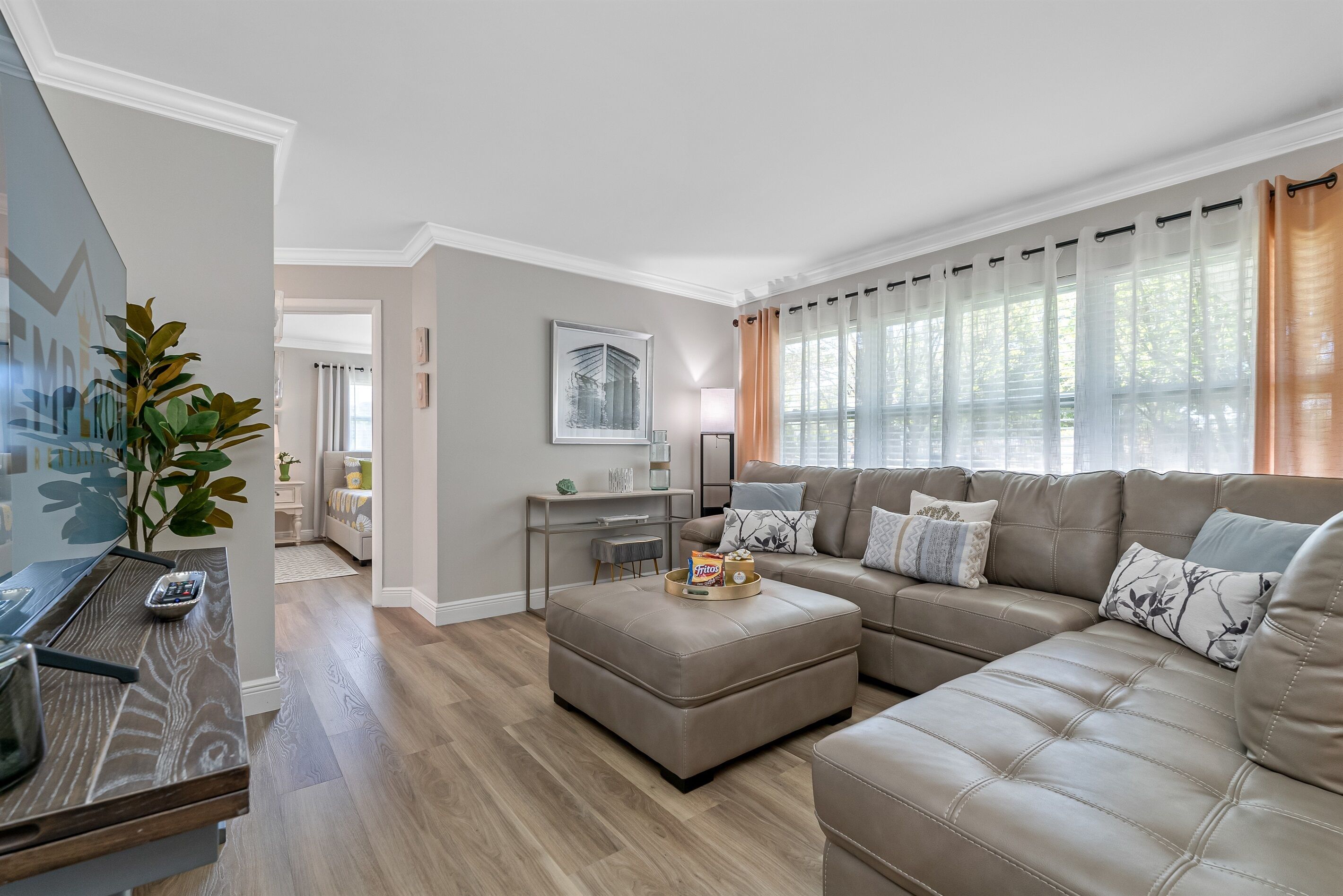 Upscale Luxury Property in Fantastic Location