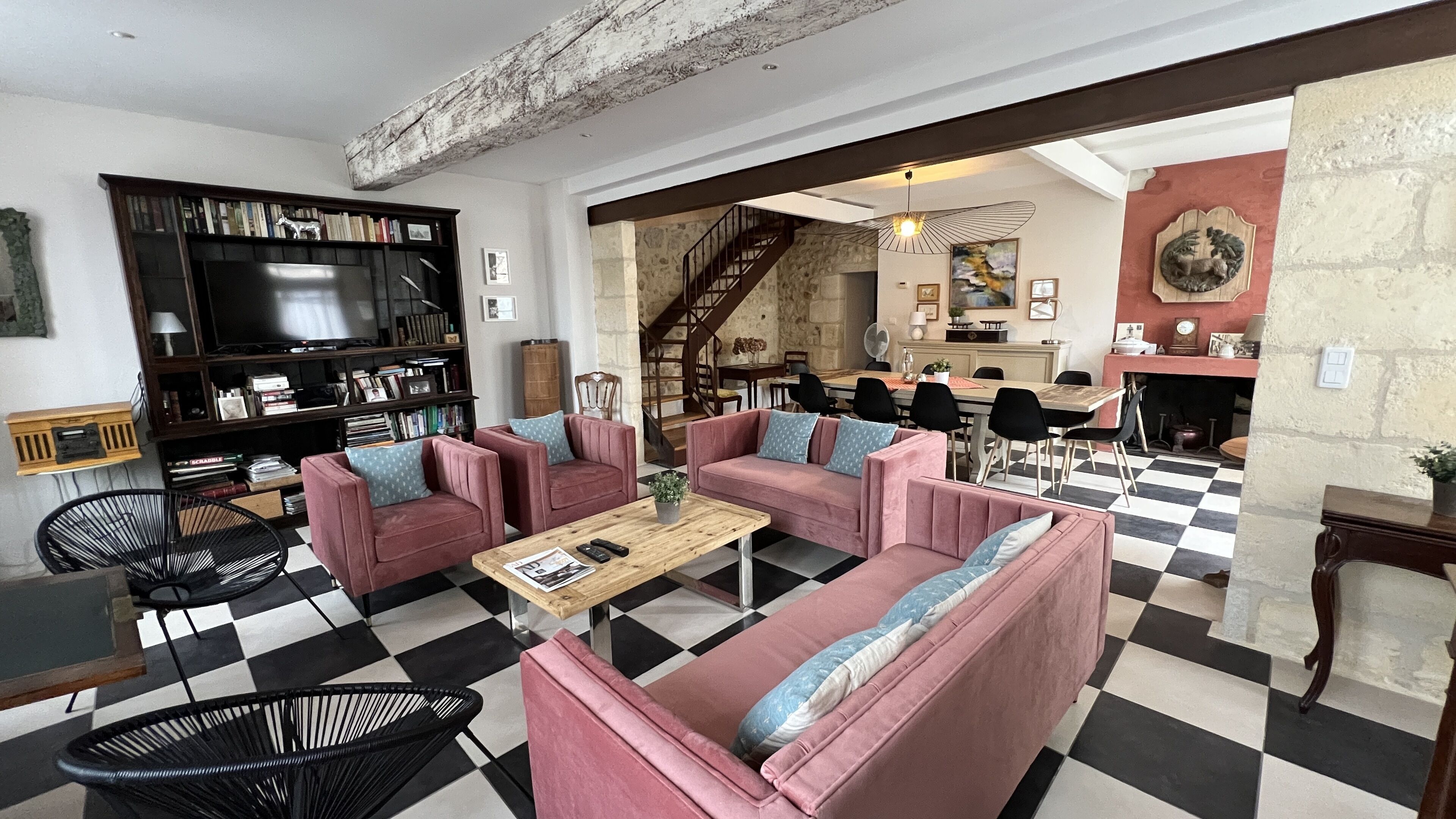 Beautiful 16th century residence with swimming pool