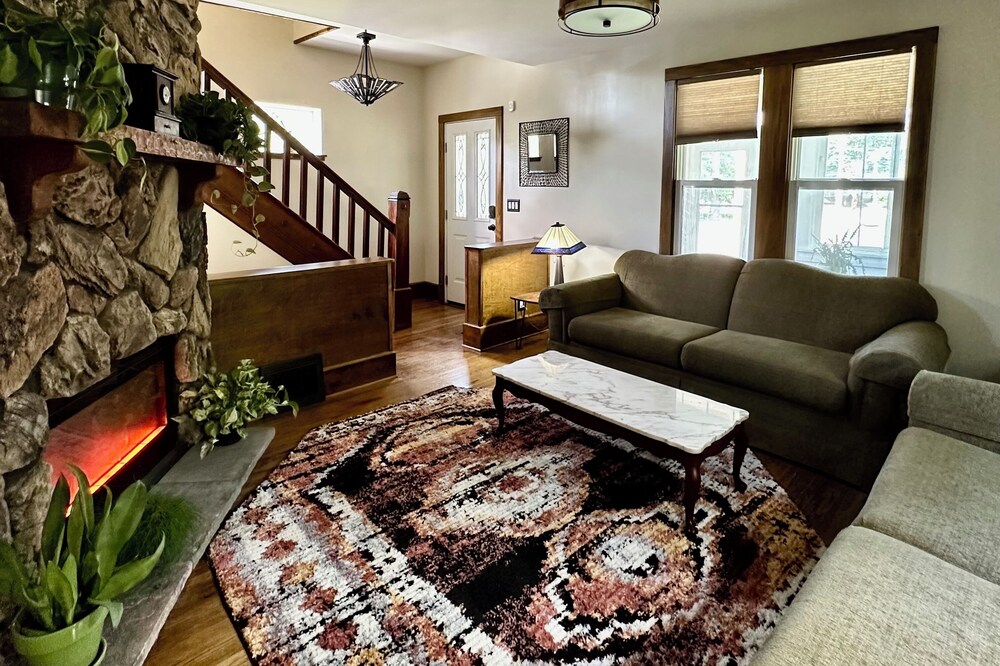 The Getsi: Two blocks from IWU - Discount for extended stays