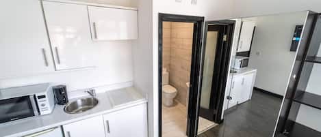 開放式客房 | 私人廚房 | 電冰箱、微波爐、烤箱、爐台