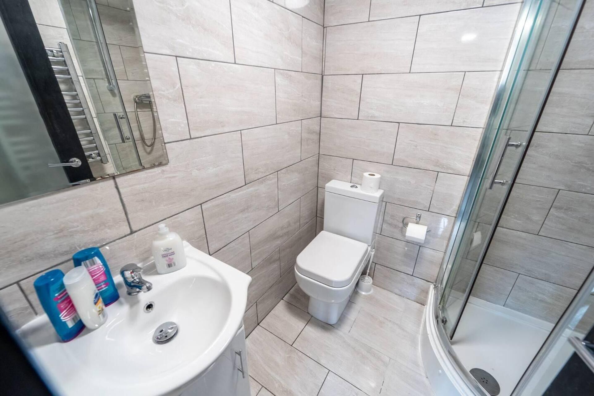 Modern Studio Next to University of Birmingham