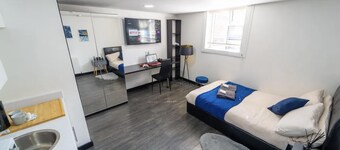 Modern Studio Next to University of Birmingham