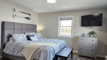 2 bedrooms, travel crib, free WiFi, bed sheets