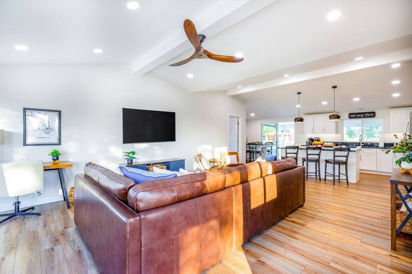 Perfect Location - Close to Wineries w/ Private Jacuzzi!