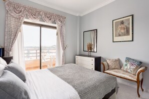 2 chambres, bureau, fer et planche à repasser, Wi-Fi