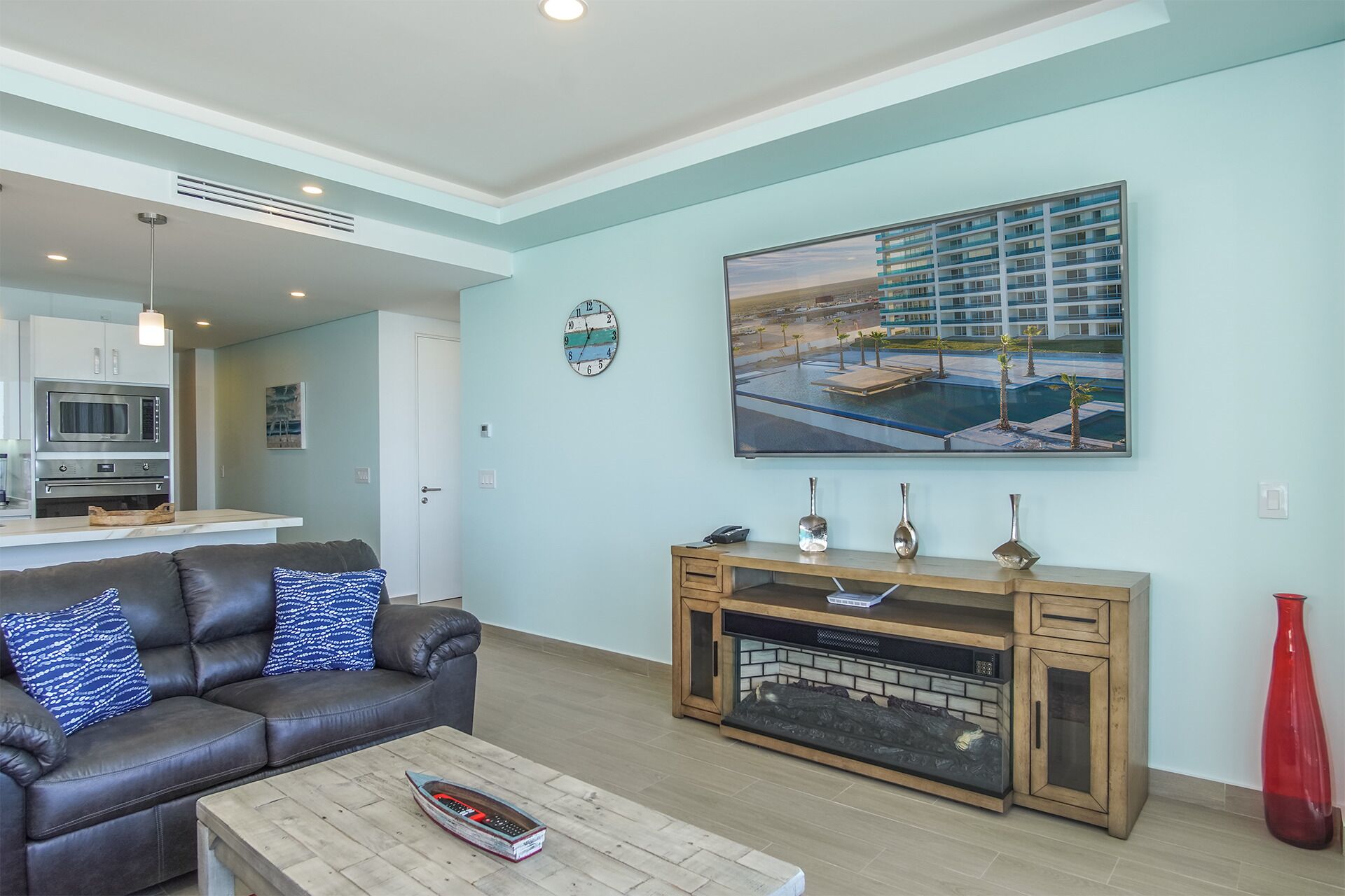 Confortable 2 bedroom condo Encantame Towers Verano 905