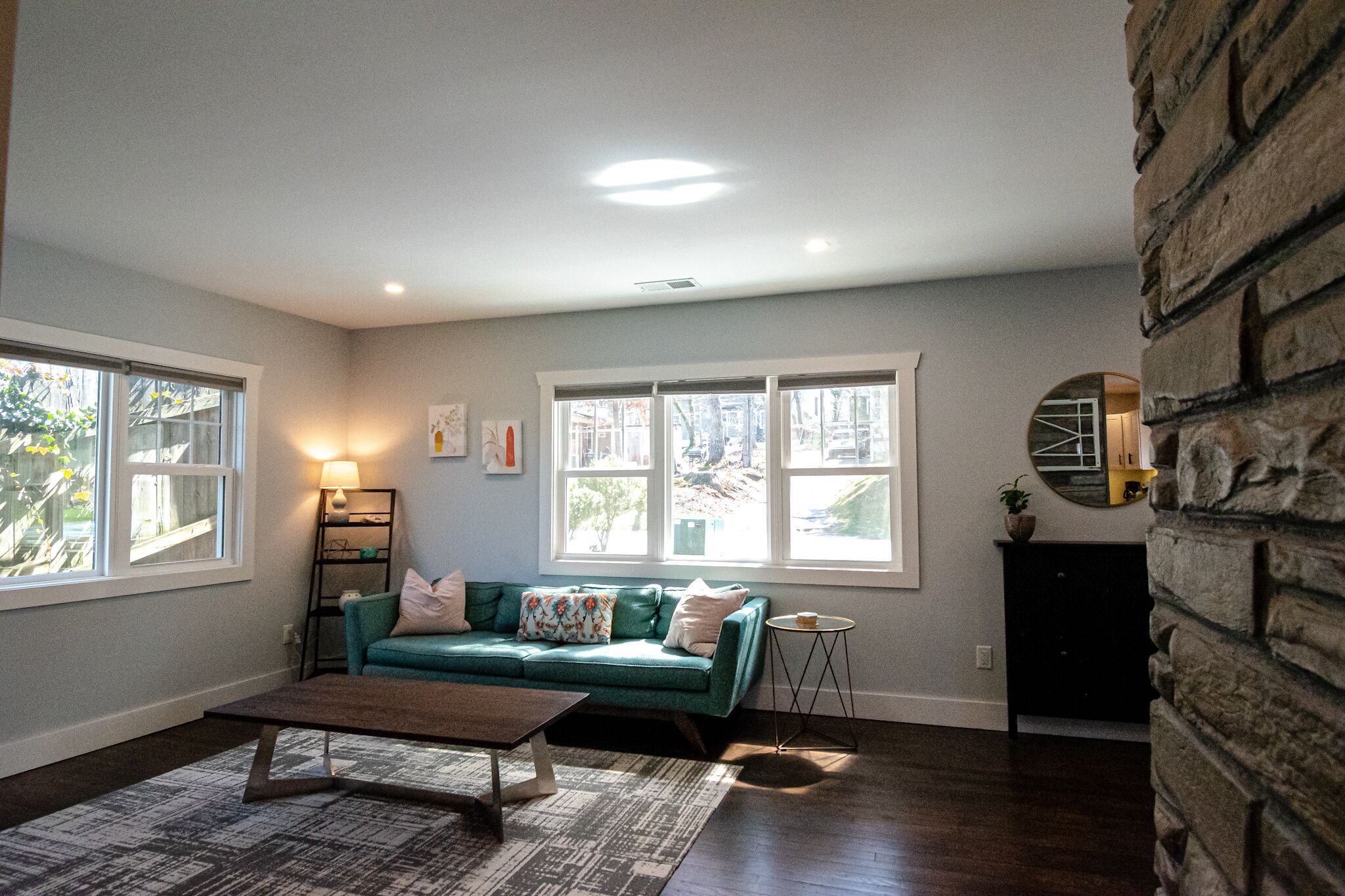 Adorable bungalow 1 mile from downtown Hendersonville!