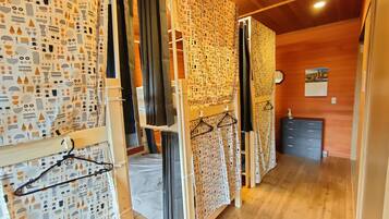 8 bedrooms, iron/ironing board, free WiFi, bed sheets