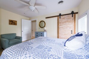 4 bedrooms, iron/ironing board, free WiFi, bed sheets