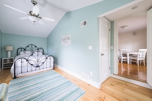 4 chambres, fer et planche à repasser, Wi-Fi gratuit, draps fournis