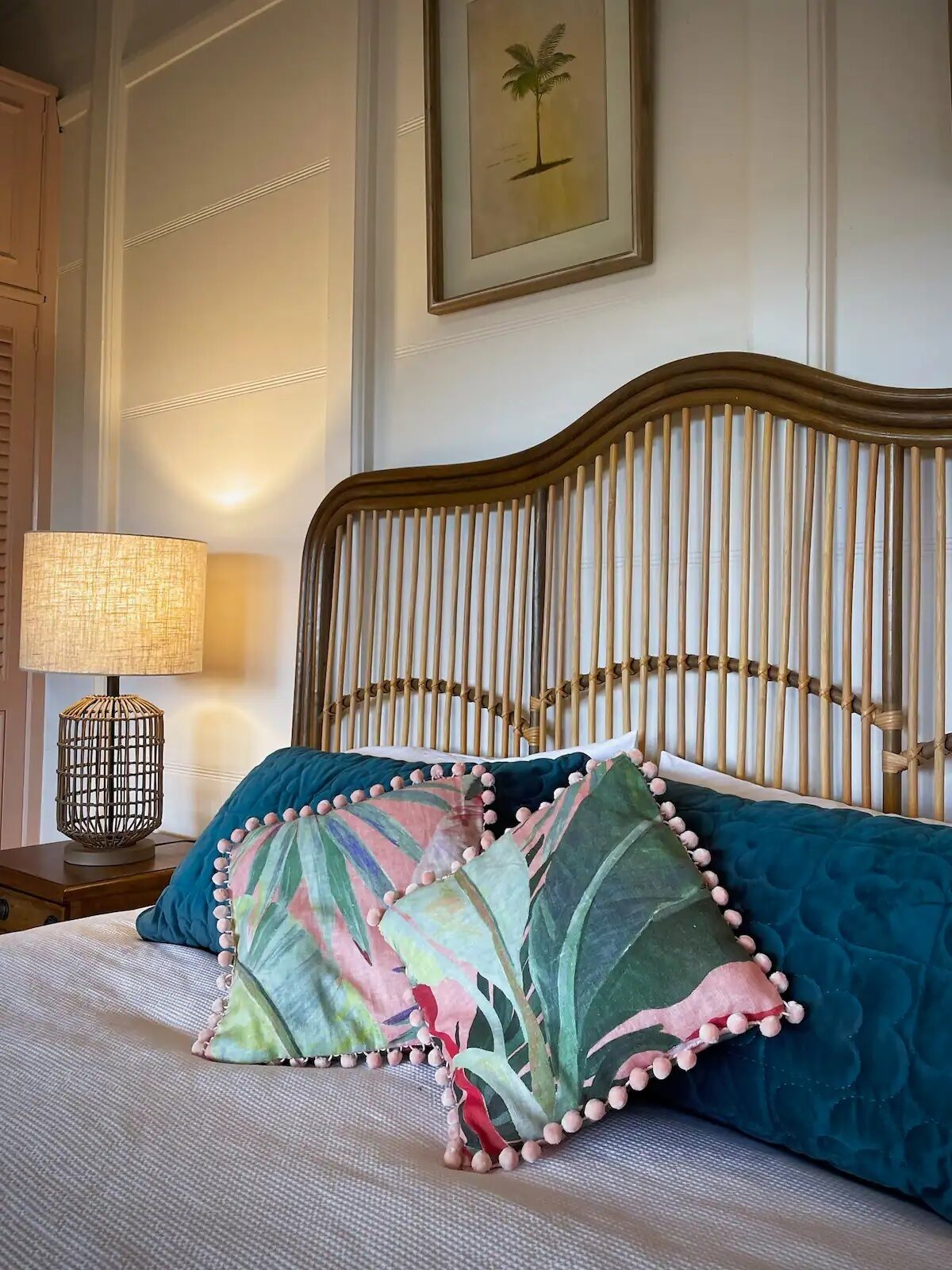 Tintern– Perfect for families - bay views & historic