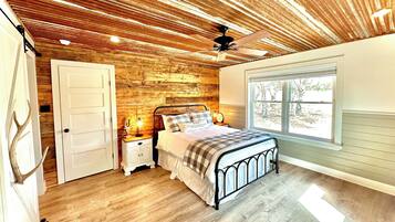 2 bedrooms, bed sheets