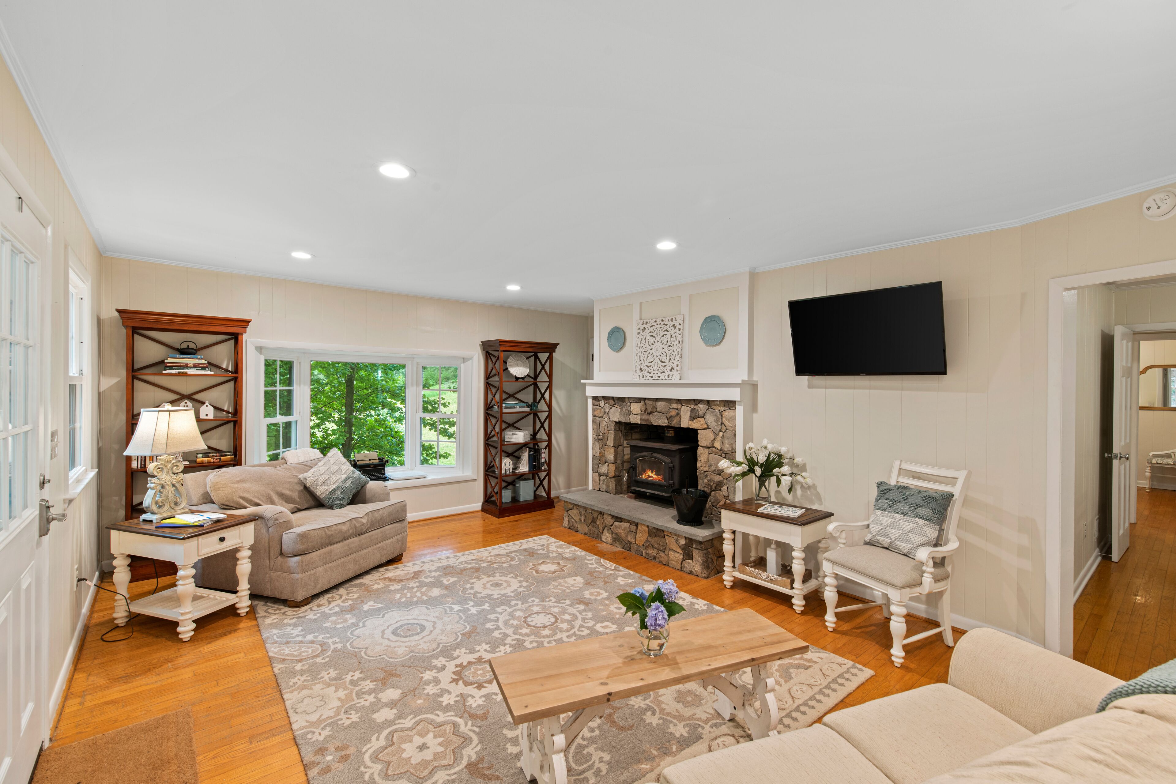 Stonemont Farm Retreat | Cottage and Cabin on Keswick Farm | Sleeps 12