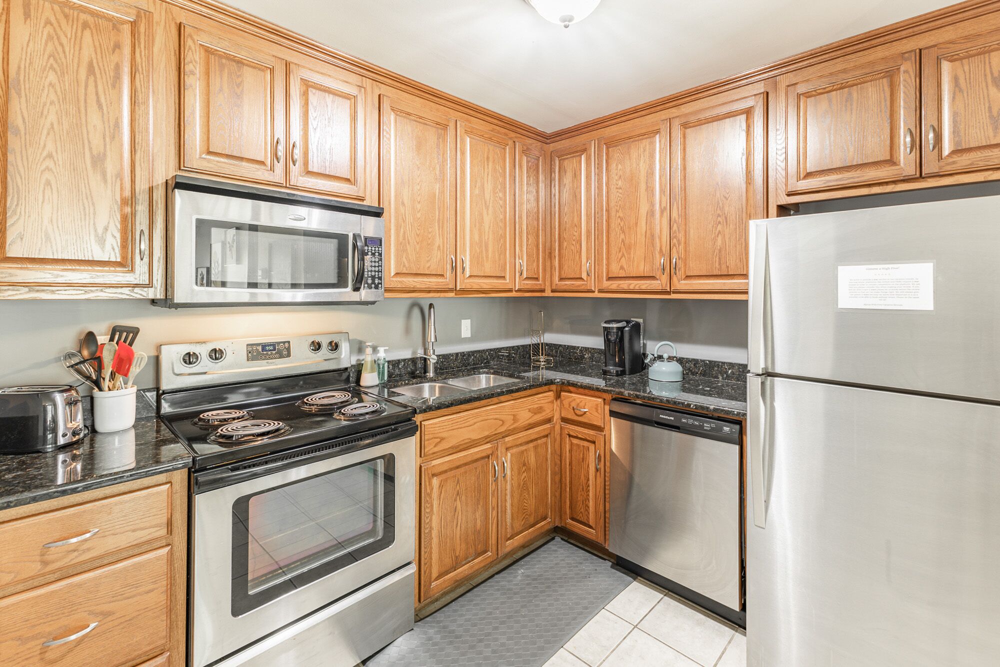 Military Discount! Near MidCity Exec. 1/1 Condo