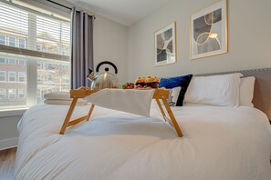 3 habitaciones, tabla de planchar con plancha, cuna de viaje y wifi
