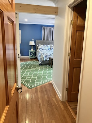 Interior - Coin Cottage farmhouse on 151 Trail in Nelson County (Afton)