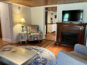 Smart TV y futbolito 