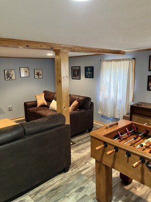 Games room - Coin Cottage farmhouse on 151 Trail in Nelson County (Afton)