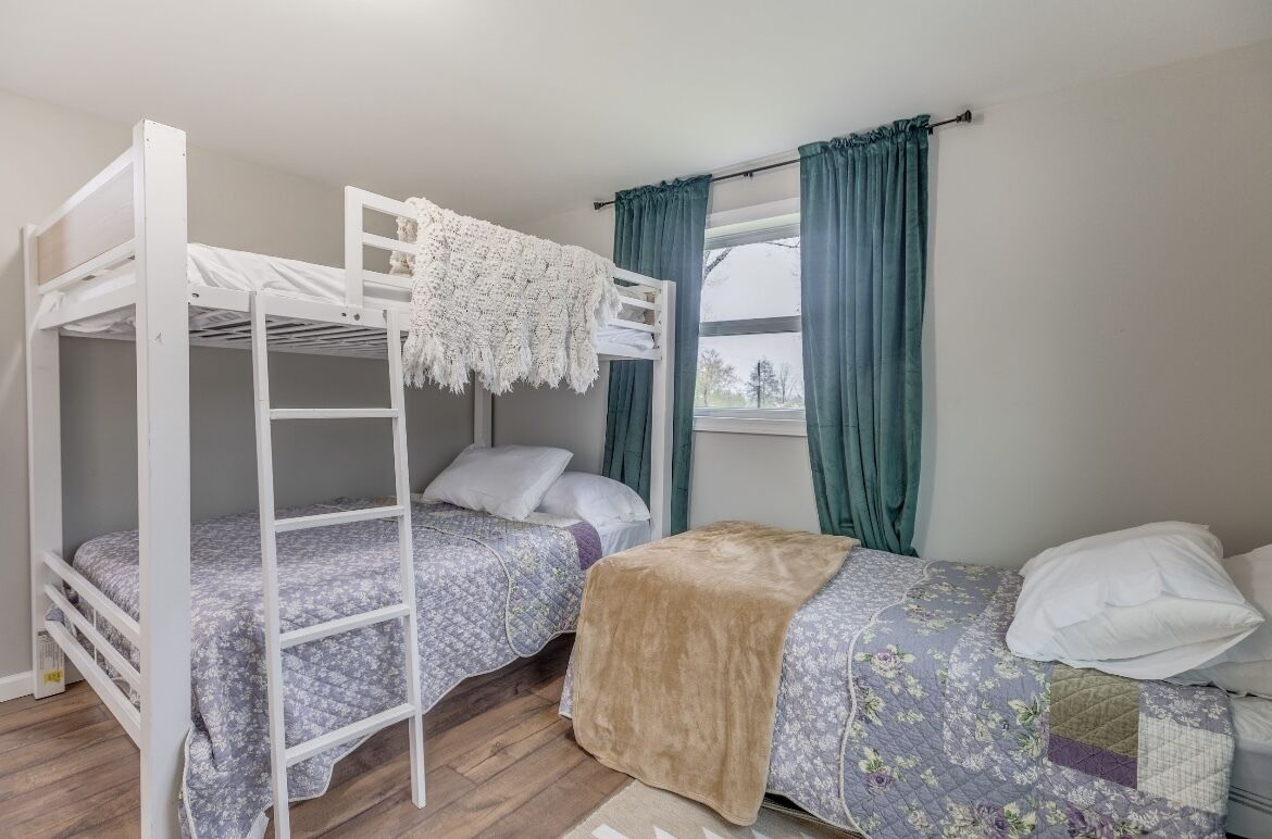 Mama’s Home in Downtown Hendersonville