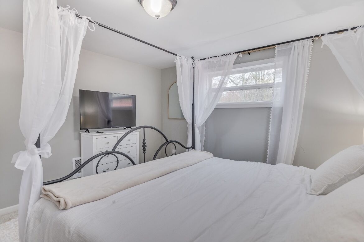 Mama’s Home in Downtown Hendersonville