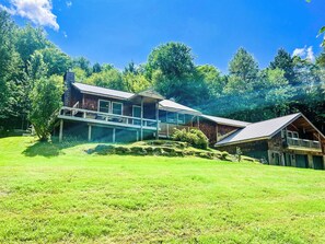 Exterior - One-of-a-kind, modern retreat w/ indoor sports court, hot tub, and spa (Morristown)