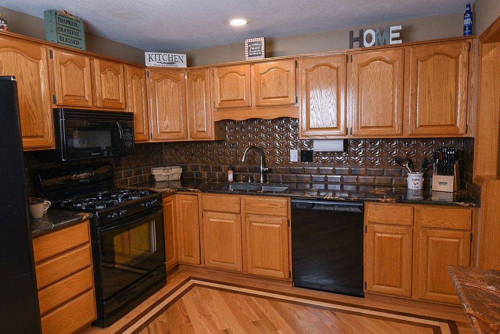 3bd/2ba house, 20 min to Denver, close to lightrail, park