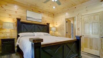 5 slaapkamers, een strijkplank/strijkijzer, wifi, beddengoed