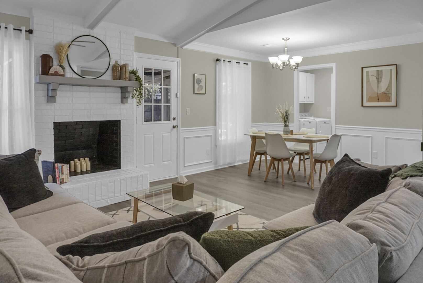 Charming Spacious Getaway - 16 mi to historic CHS