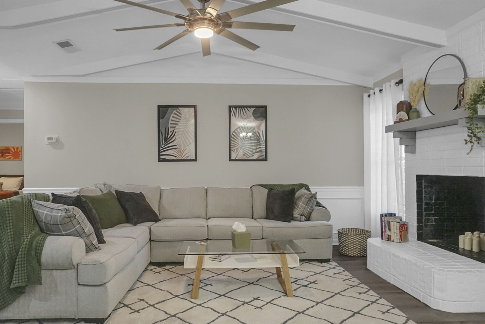 Charming Spacious Getaway - 16 mi to historic CHS