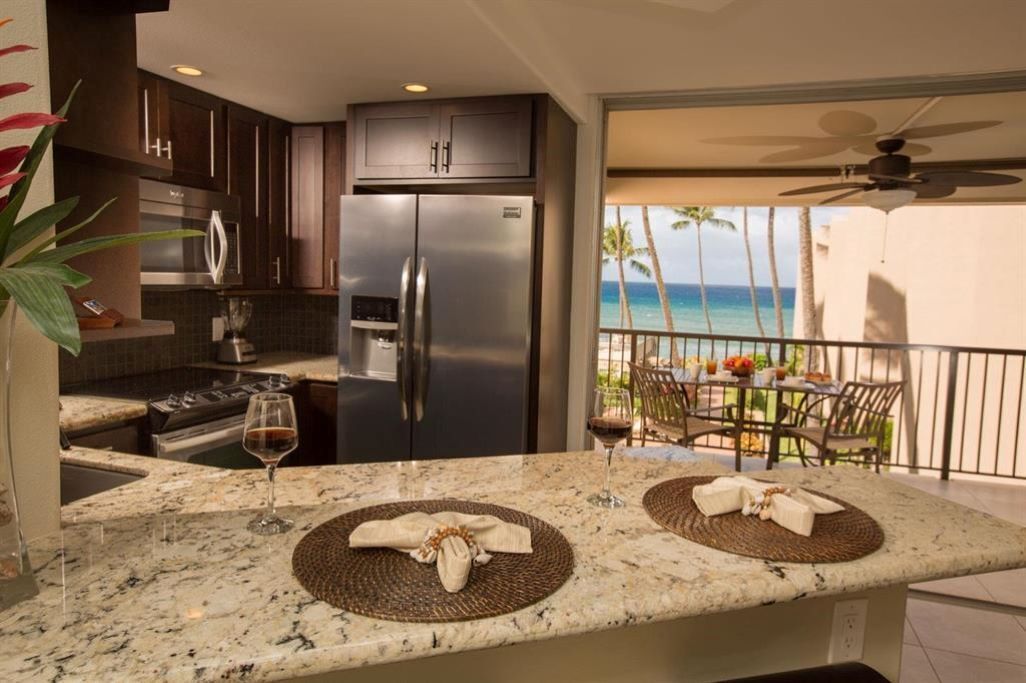 OCEAN VIEW Condo, Beautiful One Bedroom w pool West Maui