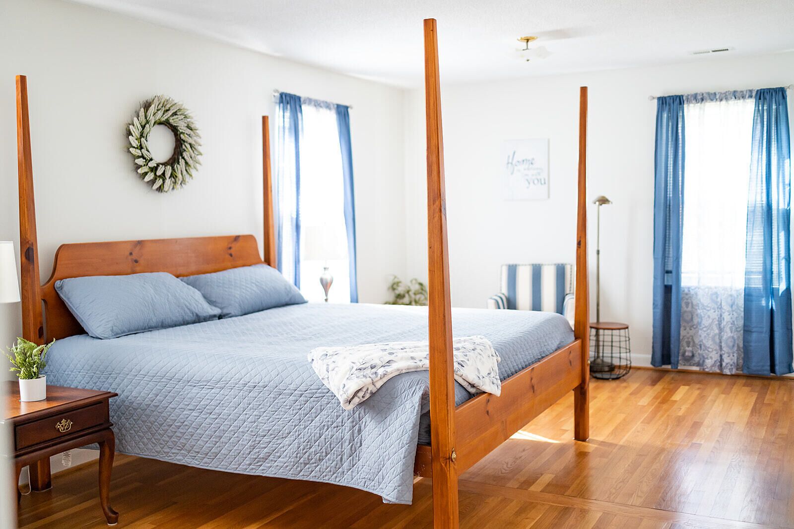 Vaden’s R&R  Sweet charming country house to relax in with family and friends!