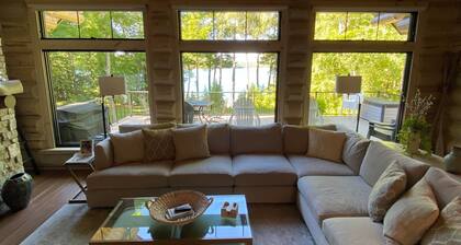 New Log Cabin on beautiful lake in Michigan in America's Summer Golf Capital!