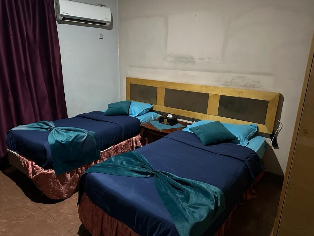 Economy Twin Room | Desk, laptop workspace, free WiFi, bed sheets