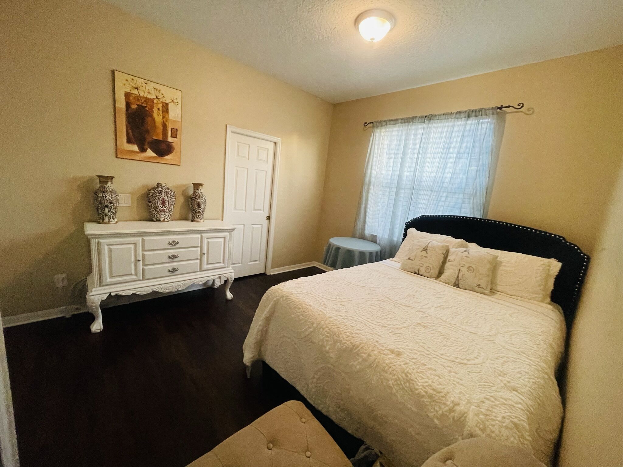 Cozy private room with bath