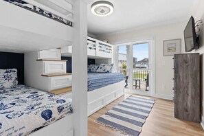 5 chambres, fer et planche à repasser, Wi-Fi gratuit, draps fournis