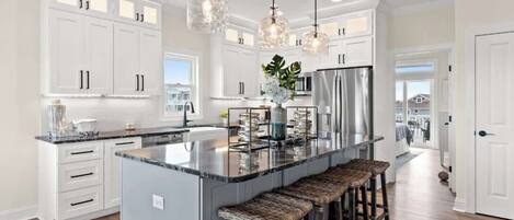 Refrigerador, horno, parrilla de estufa y lavavajillas