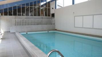 Innenpool, beheizter Pool