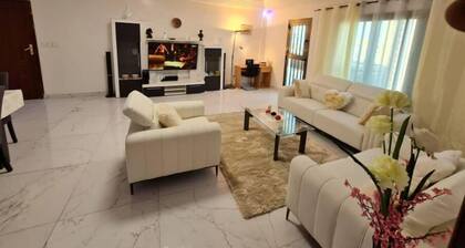 APARTMENTSOFT& PRIVATE with parking not far from the sea