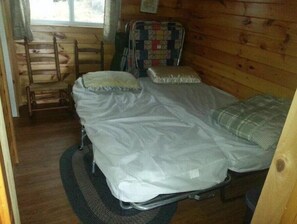3 bedrooms, bed sheets