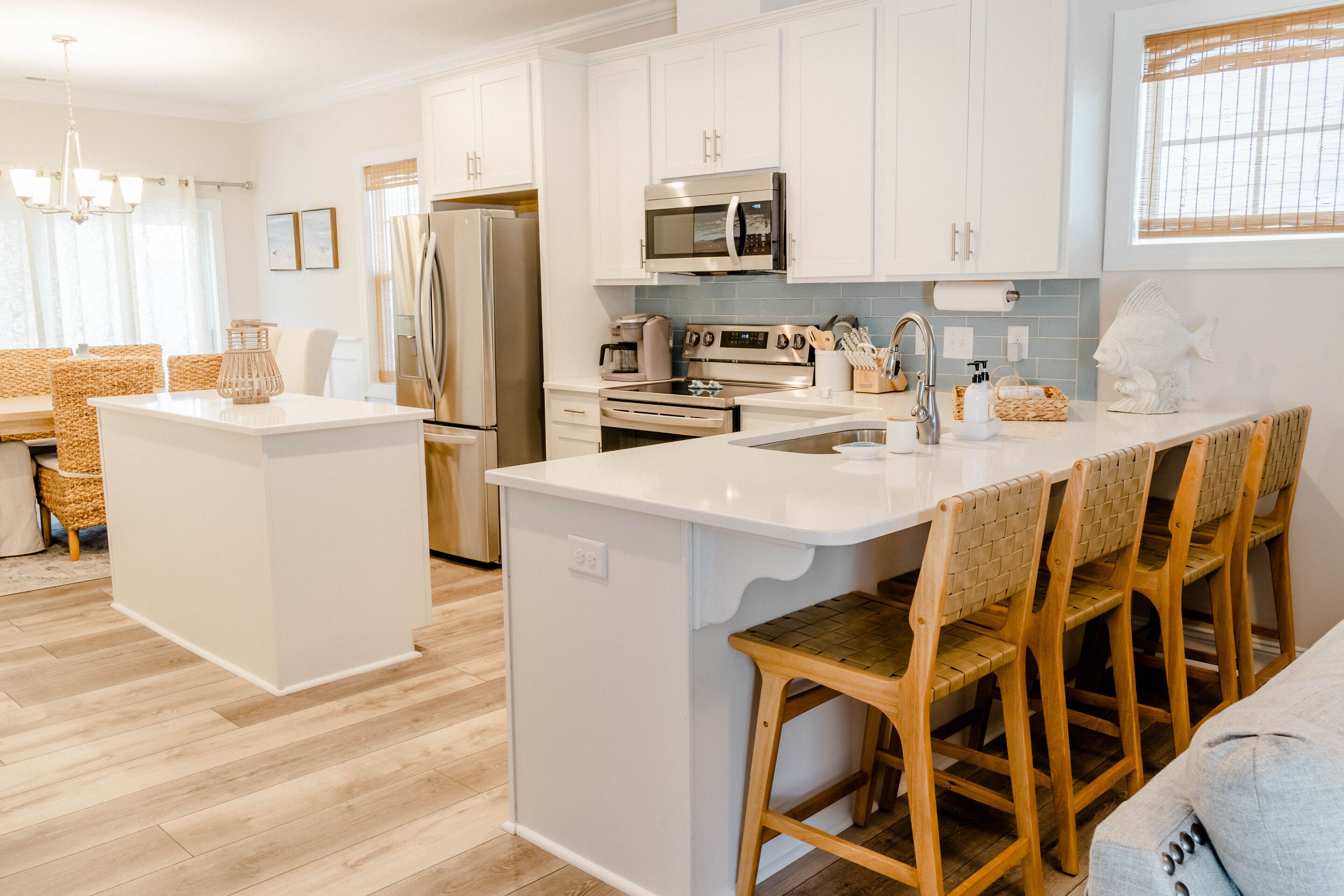 Saltwater Haven: a clean &amp; charming cottage located near downtown Southport