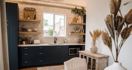 The Silo Inn near Zion, Snow Canyon and Bryce Canyon! honeymoon getaway. 2023