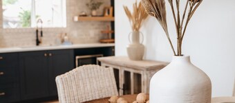 The Silo Inn near Zion, Snow Canyon and Bryce Canyon! honeymoon getaway. 2023